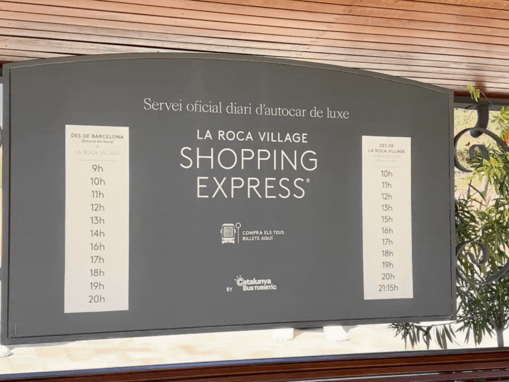 拉罗卡村车站时刻表图片，详细介绍了游客可使用的交通服务的出发和到达时间。.