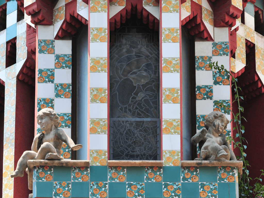 维森斯之家窗户外墙