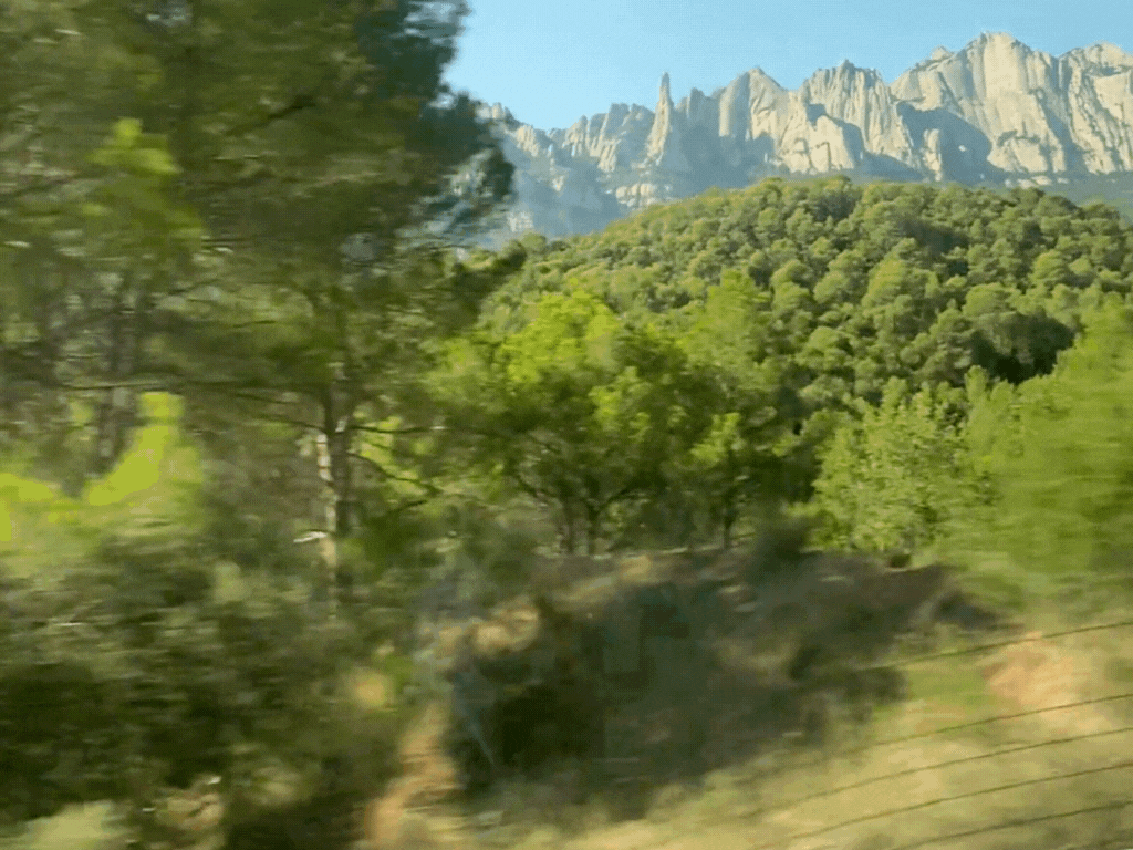 Carretera hacia Montserrat